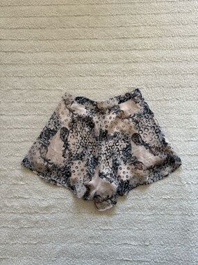 Streetwear Society Flowy Paisley High-Waist Shorts